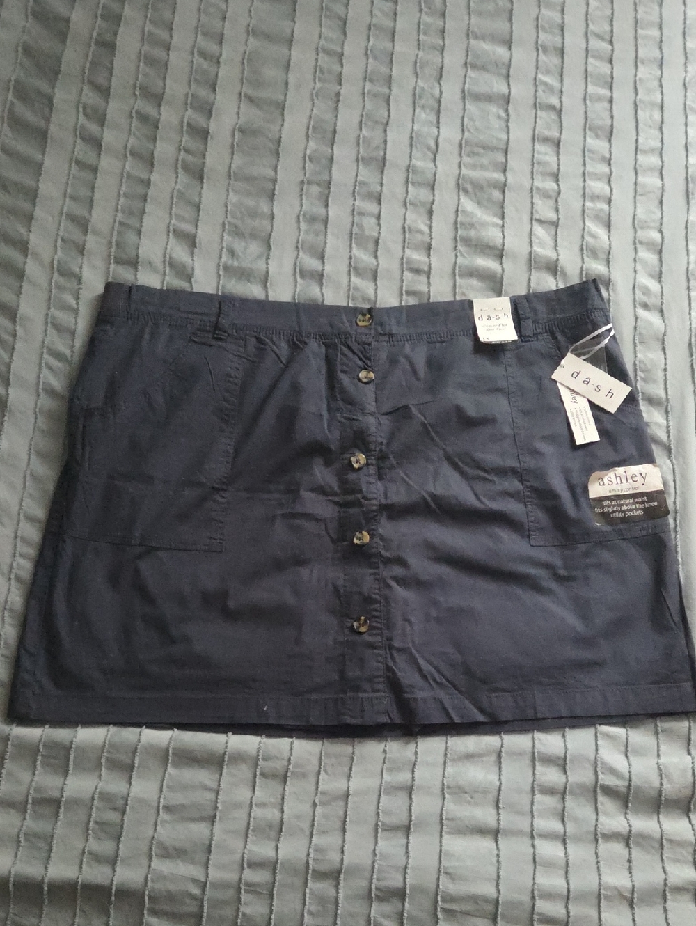 Dash Ashley Navy Button-Front Mini Skort!*